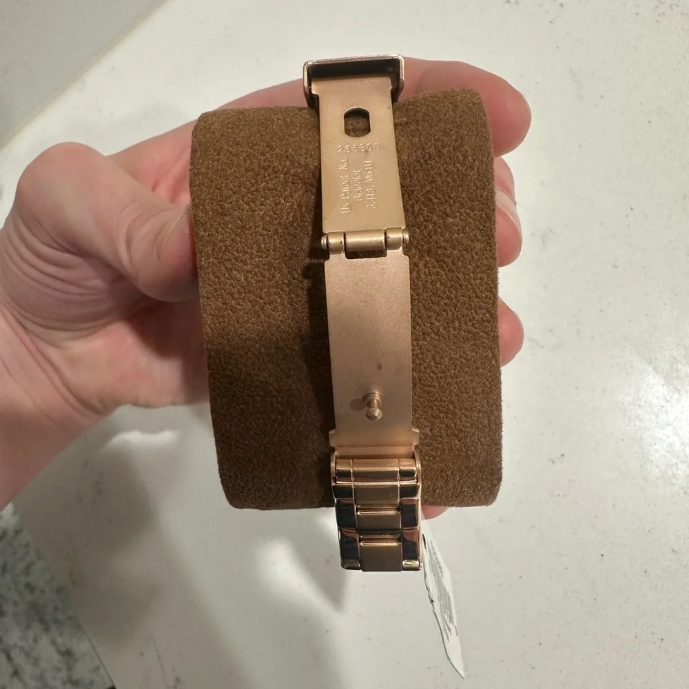 Fossil brand new